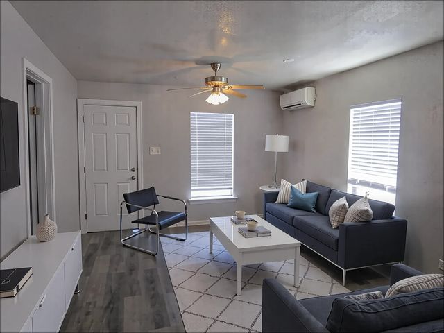 1107 Beech S, Bonham, TX 75418