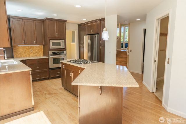 13810 SE 62nd Street, Bellevue, WA 98006