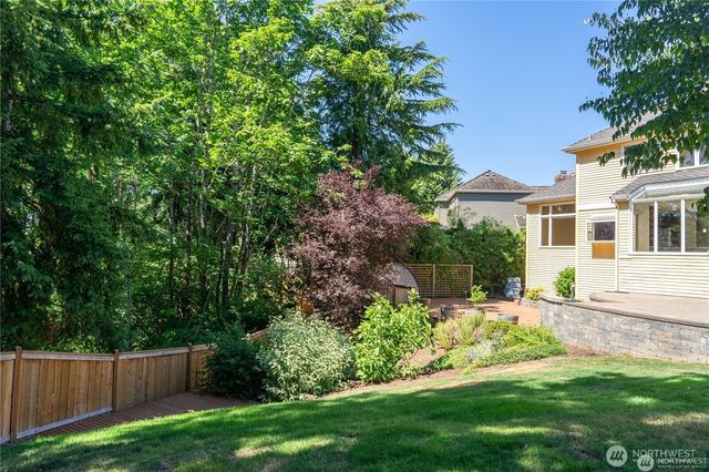 13810 SE 62nd Street, Bellevue, WA 98006