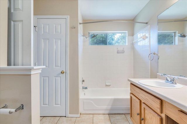 1701 Friars Tale LN, Austin, TX 78748