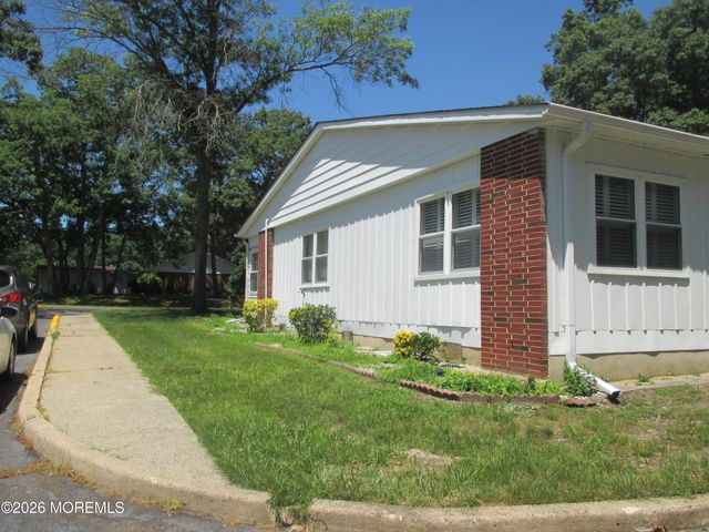 719D Buckingham Drive, Lakewood, NJ 08701