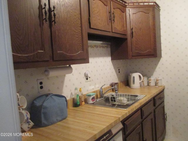 719D Buckingham Drive, Lakewood, NJ 08701