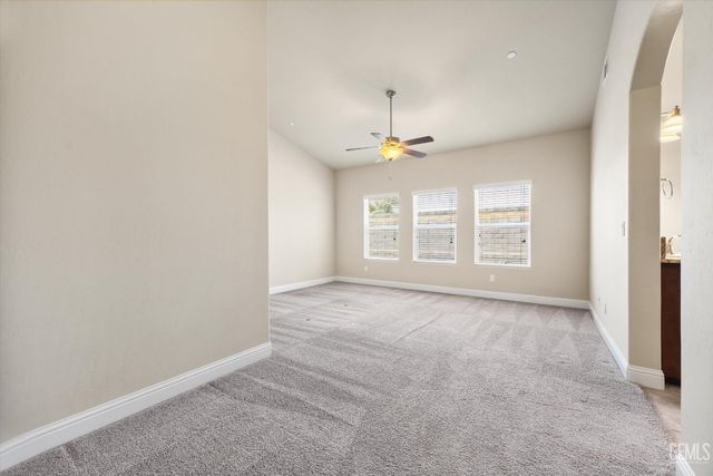 9524 Mountain Peak Lane, Shafter, CA 93263