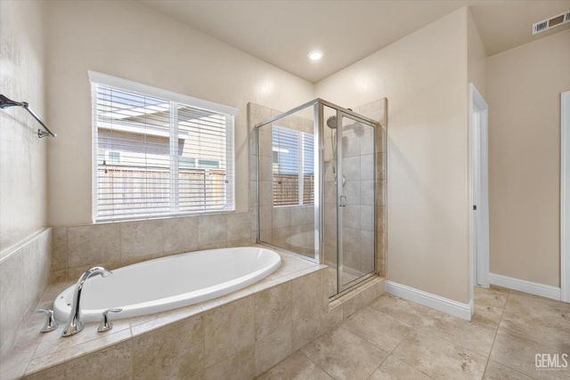 9524 Mountain Peak Lane, Shafter, CA 93263