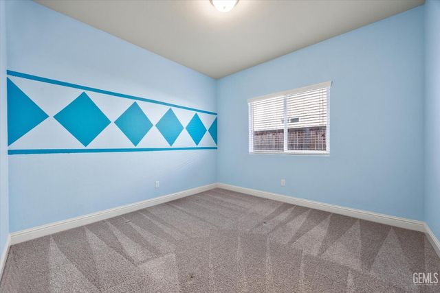 9524 Mountain Peak Lane, Shafter, CA 93263