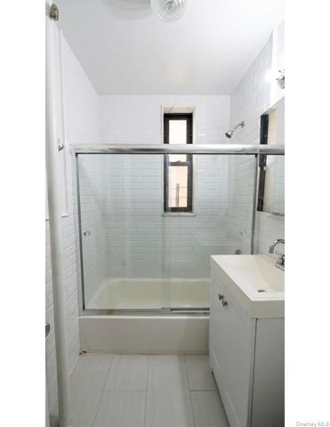 34-39 30th Street 2F, Astoria, NY 11106