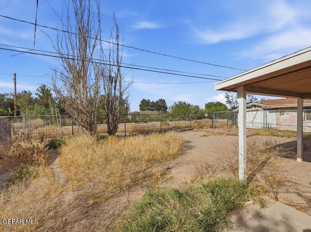 737 Delhi Drive, Socorro, TX 79927