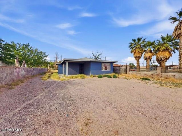 737 Delhi Drive, Socorro, TX 79927