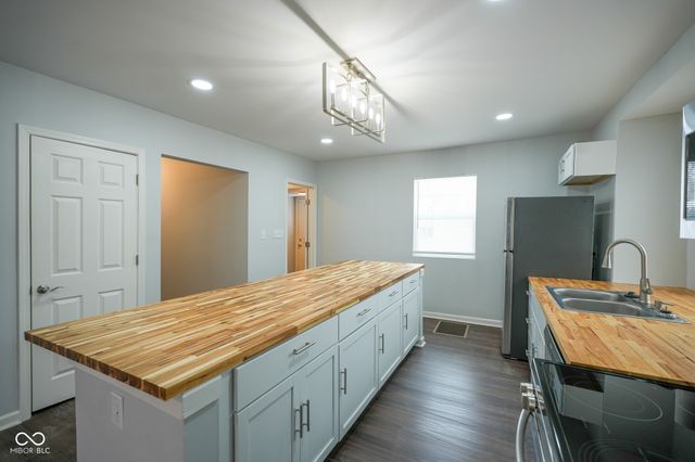 1644 E Southern Avenue, Indianapolis, IN 46203