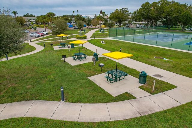 2458 COLUMBIA DRIVE 64, Clearwater, FL 33763