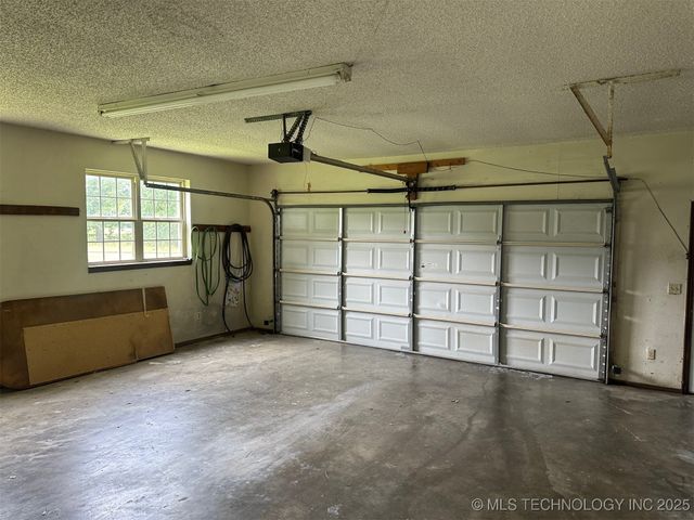 2031 High Hill, Mcalester, OK 74501
