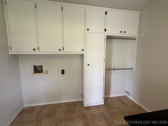 2031 High Hill, Mcalester, OK 74501