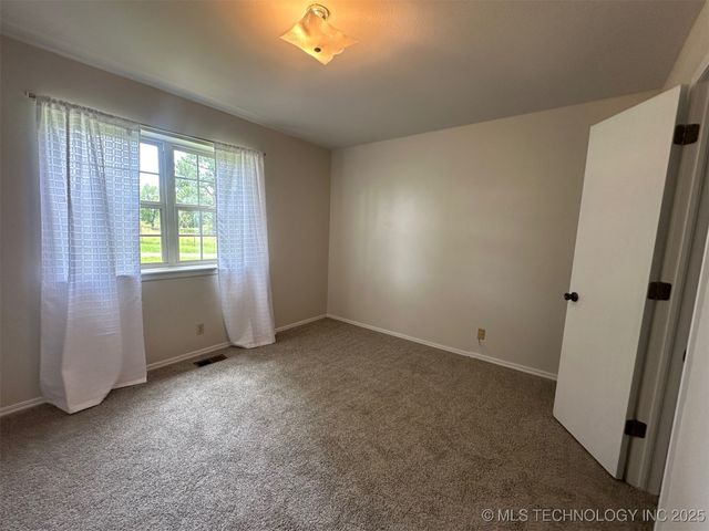 2031 High Hill, Mcalester, OK 74501