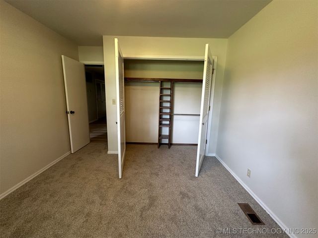 2031 High Hill, Mcalester, OK 74501
