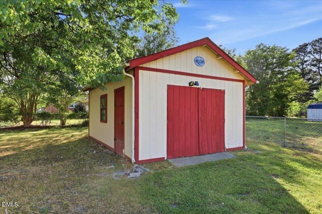 1166 E New Hope Road, Goldsboro, NC 27534