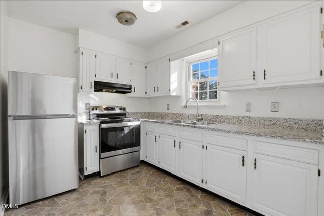 1166 E New Hope Road, Goldsboro, NC 27534