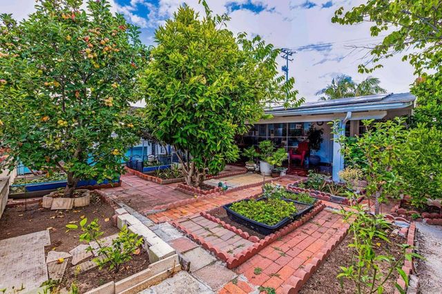 2578 Moonstone, San Diego, CA 92123