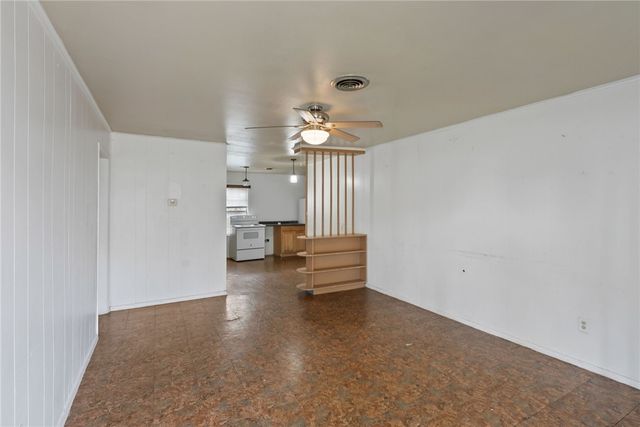 539 W Nelson Ave, Aransas Pass, TX 78336