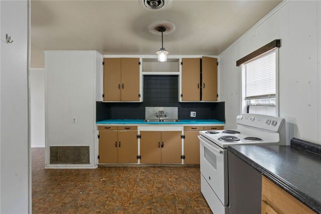 539 W Nelson Ave, Aransas Pass, TX 78336