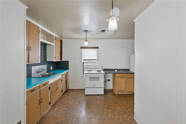 539 W Nelson Ave, Aransas Pass, TX 78336