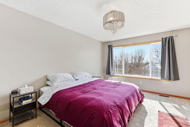 13800 52nd Avenue N, Plymouth, MN 55446