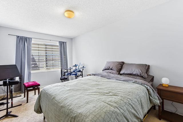 13800 52nd Avenue N, Plymouth, MN 55446