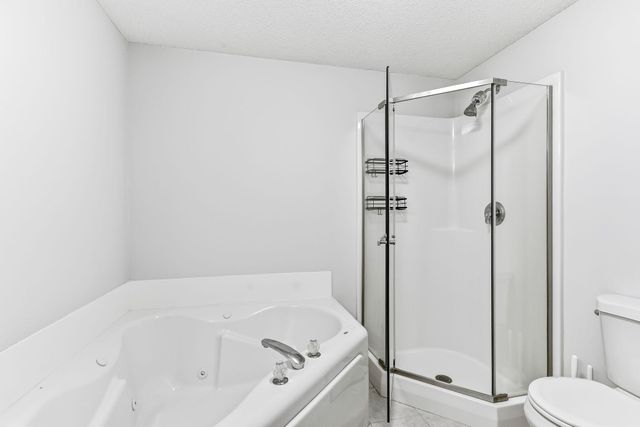 13800 52nd Avenue N, Plymouth, MN 55446