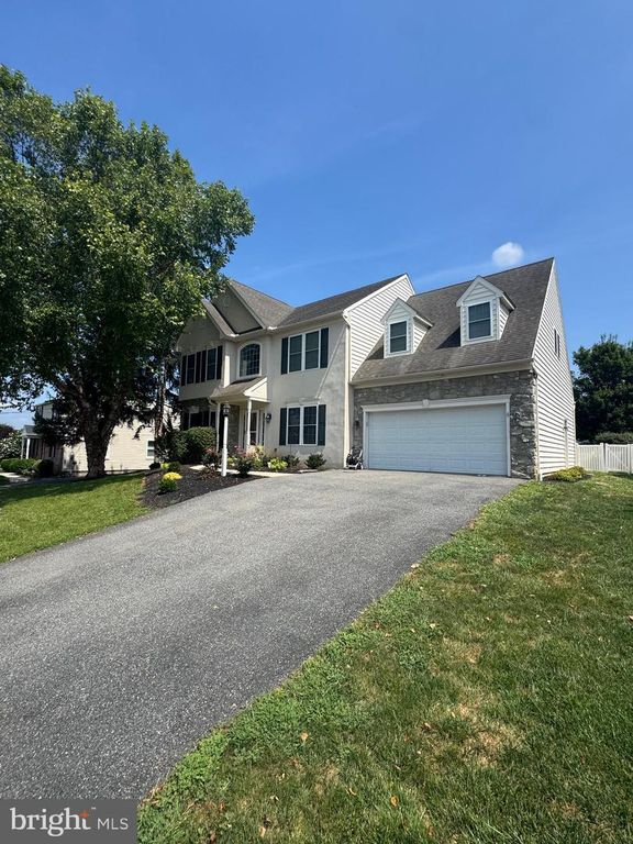 2717 KREIDER RD, Lititz, PA 17543