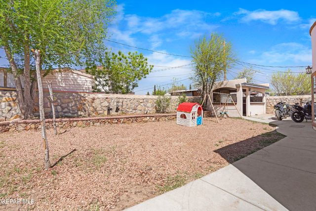 11505 ELLEN Drive, Socorro, TX 79927