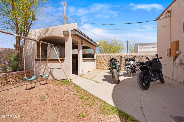 11505 ELLEN Drive, Socorro, TX 79927