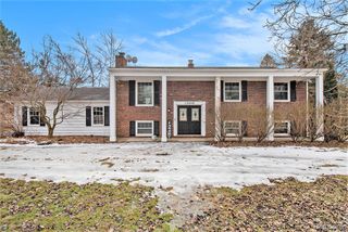 13428 Sequoia Lane, South Lyon, MI 48178