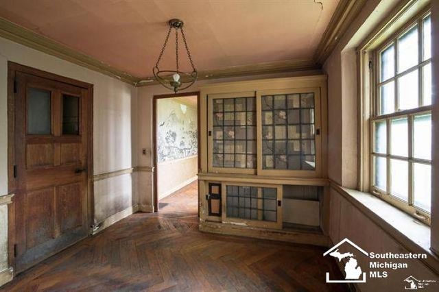 1989 W Grand Boulevard, Detroit, MI 48208