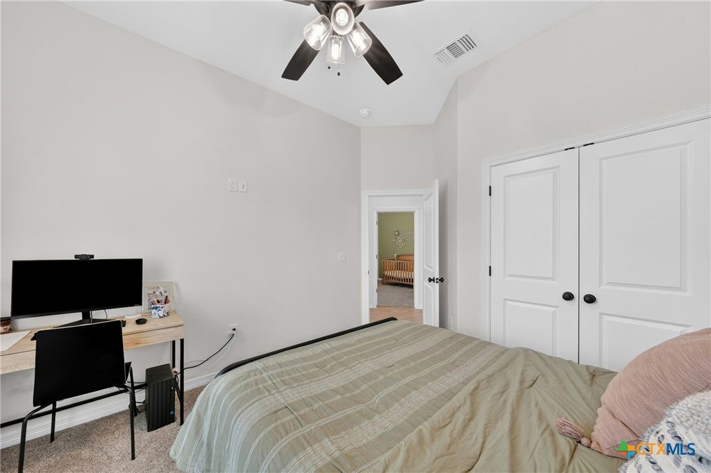 Image 13 of property listing at 2036 Yarrow Road, Temple, TX 76502