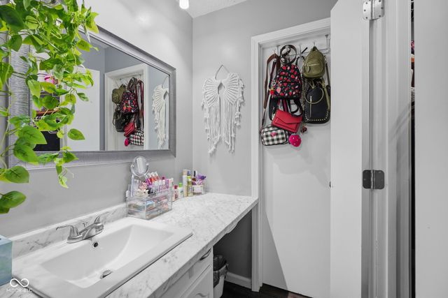 1785 W Brownstown Road, North Vernon, IN 47265