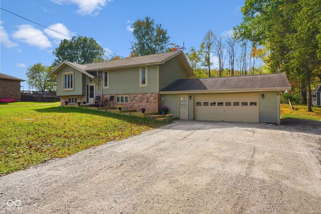 1785 W Brownstown Road, North Vernon, IN 47265