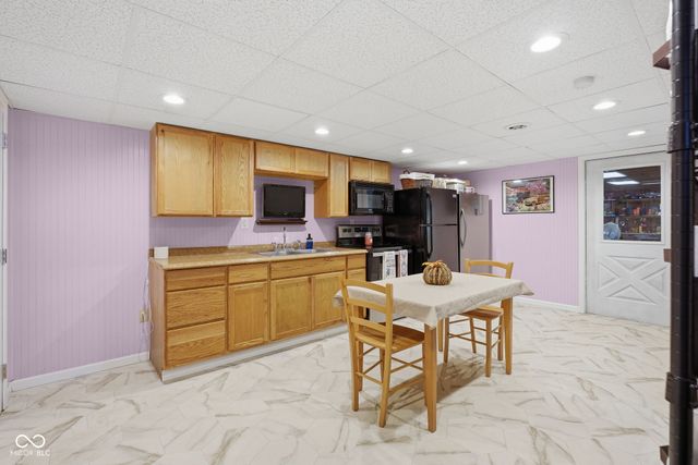 1785 W Brownstown Road, North Vernon, IN 47265