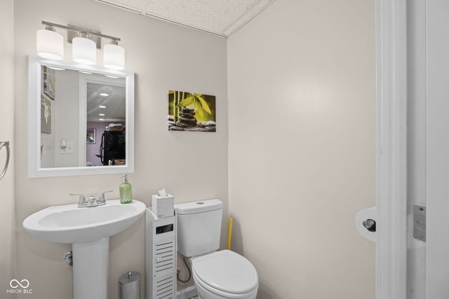 1785 W Brownstown Road, North Vernon, IN 47265