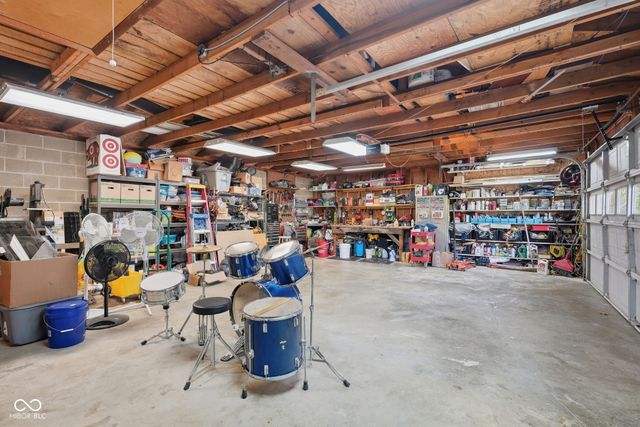 1785 W Brownstown Road, North Vernon, IN 47265