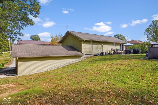 1785 W Brownstown Road, North Vernon, IN 47265
