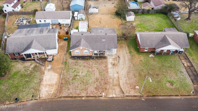 8444 Cedarcrest Drive, Southaven, MS 38671