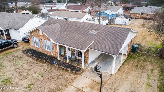 8444 Cedarcrest Drive, Southaven, MS 38671