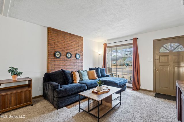 8444 Cedarcrest Drive, Southaven, MS 38671