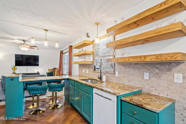 8444 Cedarcrest Drive, Southaven, MS 38671