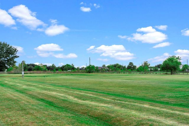 32811 S Red Leaf Lane, Brookshire, TX 77423