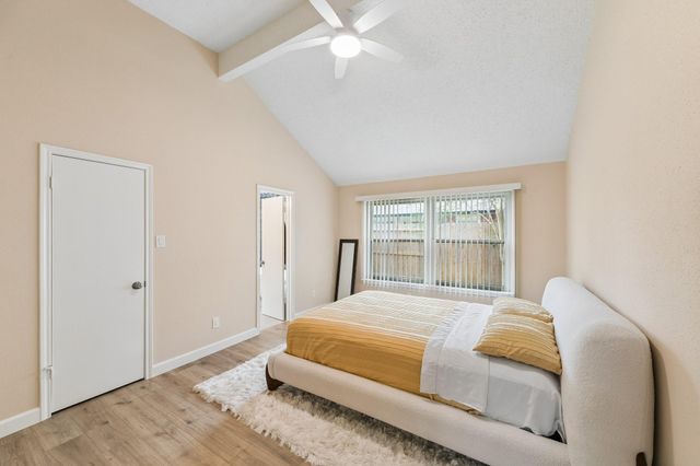 1054 Margate Drive, Pearland, TX 77584