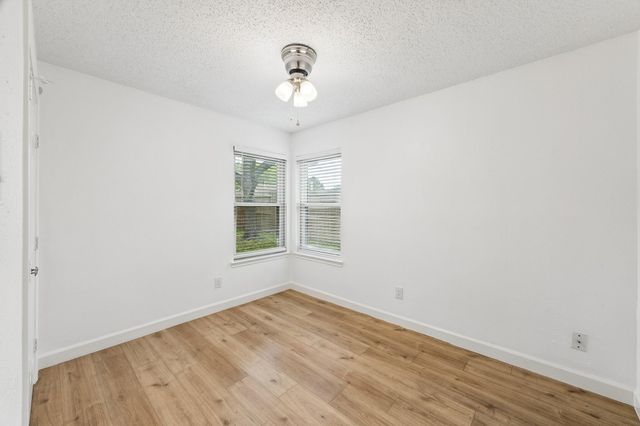 1054 Margate Drive, Pearland, TX 77584