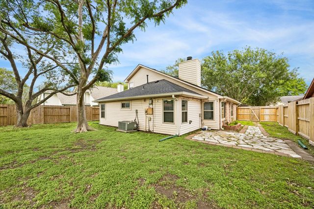 1054 Margate Drive, Pearland, TX 77584