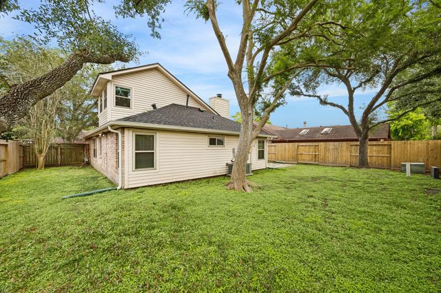 1054 Margate Drive, Pearland, TX 77584
