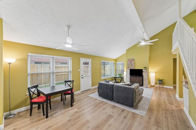 1054 Margate Drive, Pearland, TX 77584