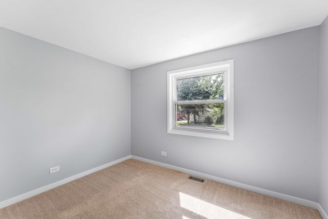 132 Garden Drive, Bolingbrook, IL 60440